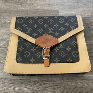 Faux Louis Vuitton envelope clutch